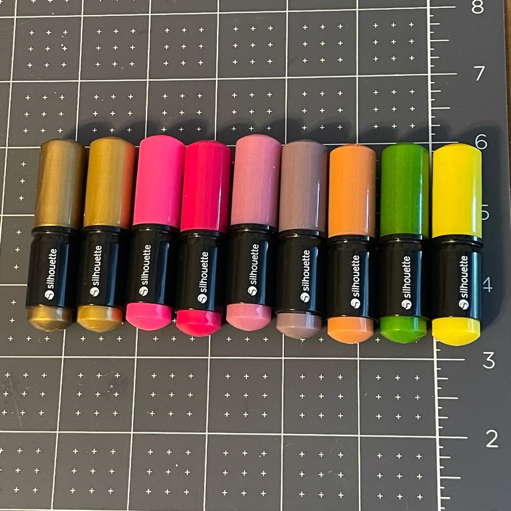 Silhouette machine gel pens